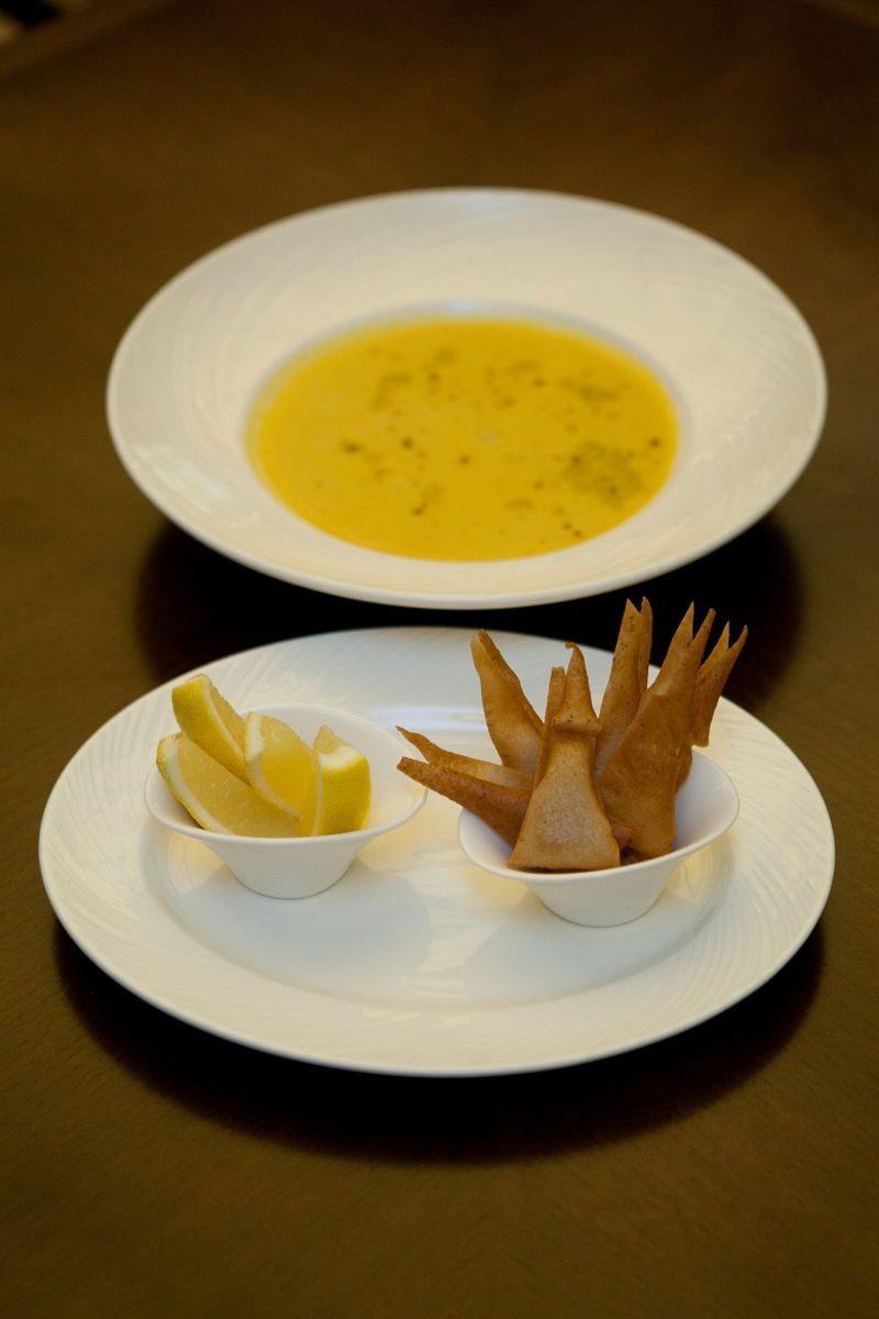 طريقة عمل شوربة العدس الأحمر مع الجزر والبطاطا من شيف فندق سوفيتيل